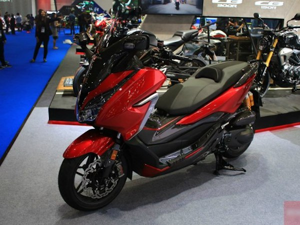 Honda Forza 300 có gì 'đáng gờm'