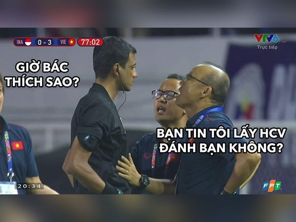 Khoảnh khắc 'cà khịa' trọng tài đi vào lịch sử của thầy Park Hang Seo trở thành nguồn cảm hứng chế ảnh bất tận của cư dân mạng
