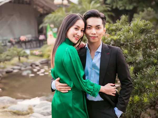 Chồng trẻ của Khánh Thi 2 lần rơi nước mắt tại SEA Games 30, không muốn con trai gọi điện