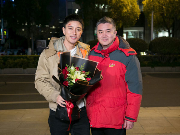 Giả Nãi Lượng nở nụ cười hiếm hoi sau thời gian dài chật vật với lùm xùm ly hôn nhưng vẫn khiến fan xót xa vì gầy rộc, hốc hác