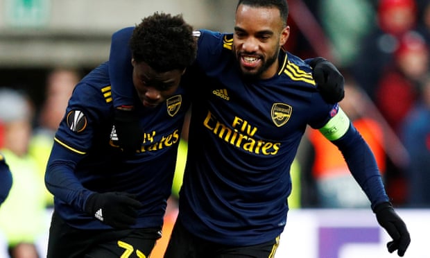 Arsenal bị cầm hòa, Man United thắng đậm ở Europa League