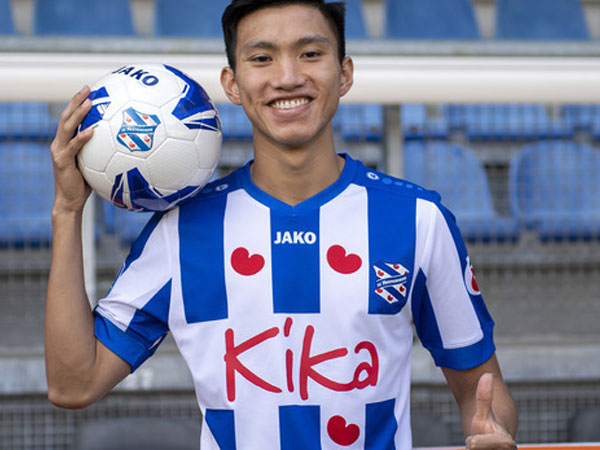 Đoàn Văn Hậu chưa thể ra sân đá chính cho SC Heerenveen