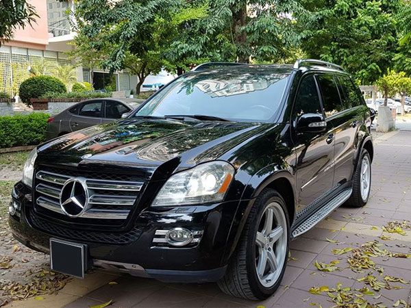 Qua thời đỉnh cao, 'khủng long' Mercedes-Benz GL550 có giá hơn 700 triệu đồng, rẻ ngang Toyota Innova 2019