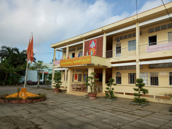 Chủ tịch tỉnh Cà Mau yêu cầu kiểm điểm cán bộ tư pháp xã giải quyết thủ tục hành chính chưa đúng