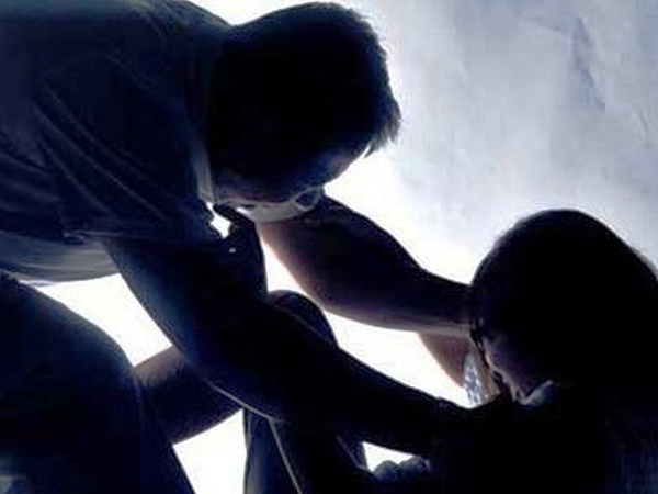 Điều tra vụ gã đàn ông 49 tuổi dùng kẹo dụ dỗ, giở trò đồi bại với hai bé gái