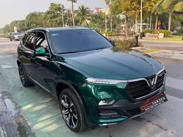 Vinfast Lux SA2.0 đổi màu xanh ngọc lục bảo độc nhất Việt Nam khiến dân xe mê mẩn