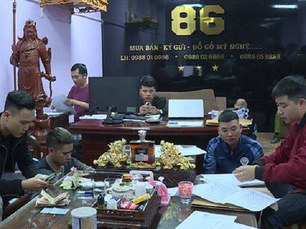 Bắt 5 đối tượng là đàn em của Duy 'thần gió' trong đường dây lô đề gần 100 tỉ