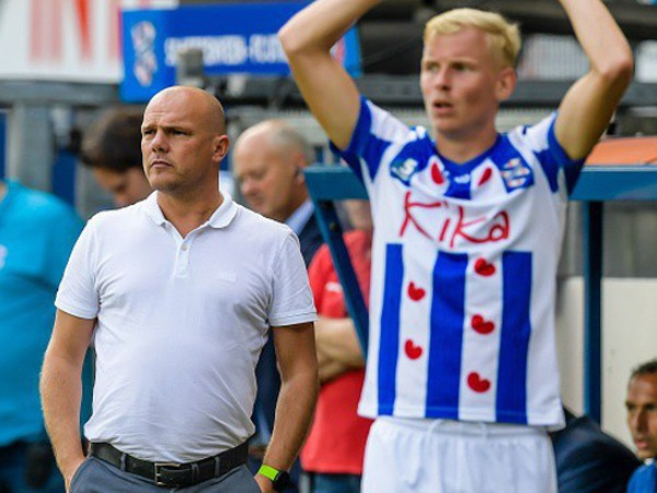 HLV Heerenveen: ‘Văn Hậu rất quan trọng với chúng tôi’