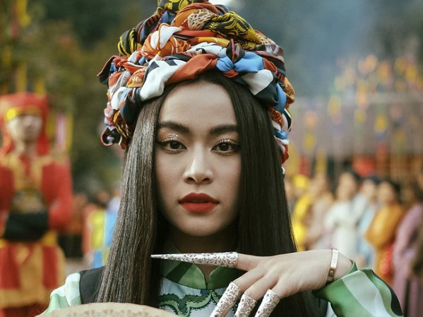 Hoàng Thùy Linh tung hẳn MV nhắc lại scandal năm xưa, tiết lộ từng bị nhục mạ 'hư thân mất nết'