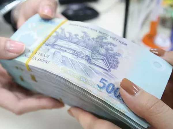 Một khách hàng được Kho bạc Nhà nước trả lại 3,5 tỷ đồng vì nộp thừa