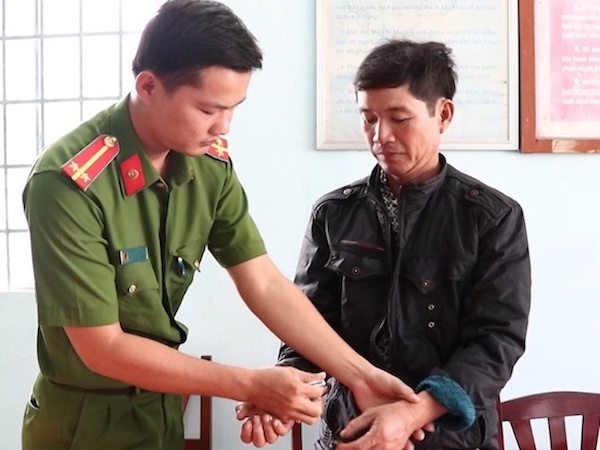 Cơ thủ bida bị đâm đến tràn dịch màn phổi vì không chịu chấp điểm