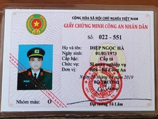 Tạm giữ hình sự đại tá 'dỏm' vào công an huyện 'thăm anh em'