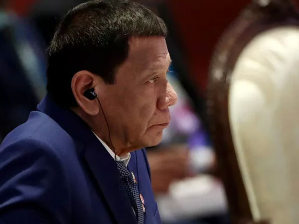 Tổng thống Duterte thách ICC treo cổ mình