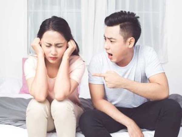 Chồng 'ra lệnh' phải chuẩn bị 50 triệu về quê nội ăn Tết mà đâu ngờ đến những khổ tâm của vợ