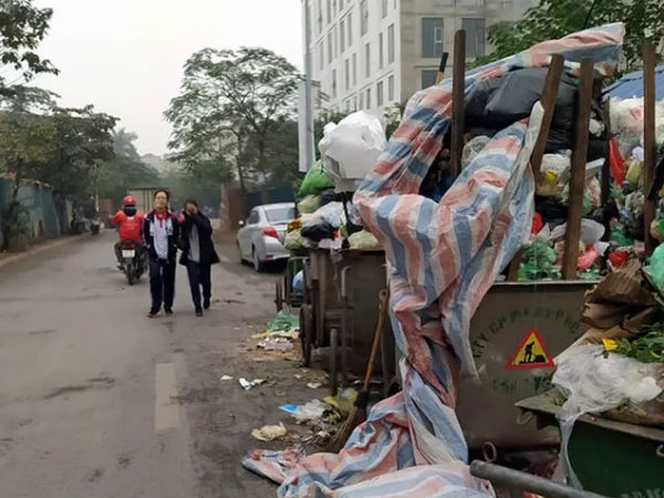 Dân chặn xe vào khu xử lý rác thải Nam Sơn: Huyện ra văn bản 'khẩn' gửi TP Hà Nội
