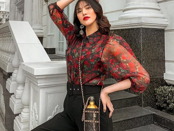 Ở cữ vẫn không quên sắm hàng hiệu, Lan Khuê vừa tậu thêm túi Chanel bé như chai nước giá gần 115 triệu đồng