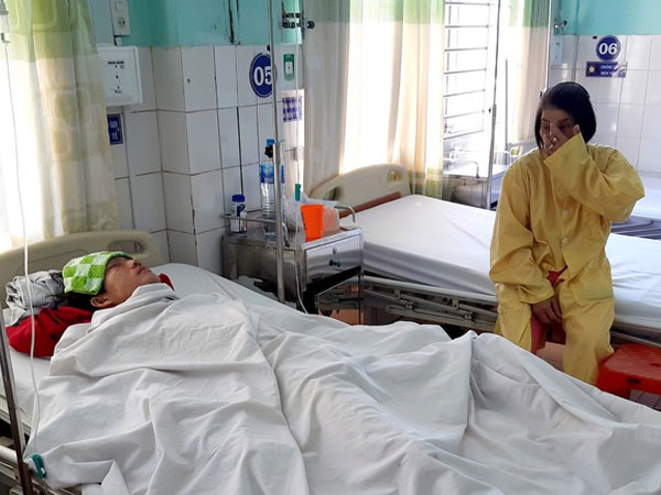 Nổ đầu đạn trong lúc cưa, 2 người tử vong tại chỗ, 1 người bị thương nặng