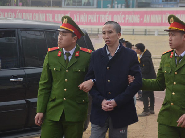 Xét xử vụ sát hại nữ sinh giao gà: Các bị cáo được dẫn giải tới phiên tòa, an ninh được đảm bảo