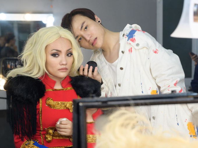 Gương Mặt Thân Quen 2019: 'Thánh giả giọng' Nhật Thủy lại khiến ban giám khảo trầm trồ trong màn hóa thân thành Britney Spear
