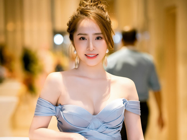 Quỳnh Nga thẳng thừng lên án một nam diễn viên đăng status xin link clip Văn Mai Hương giữa lúc dư luận đang căm phẫn