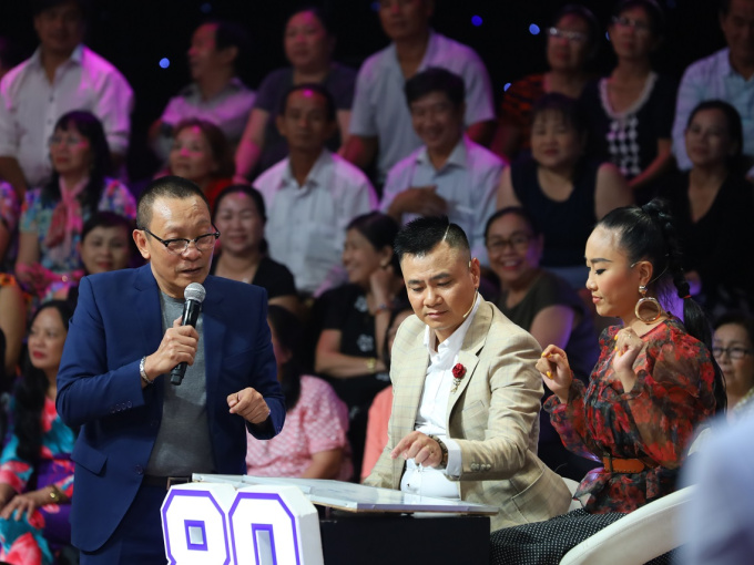 Ký ức vui vẻ: Thánh 'cà khịa' Tự Long liên tục 'đá xoáy' Chí Trung và Ốc Thanh Vân