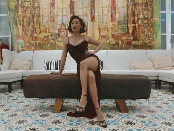 Vẻ sexy đến 'nghẹn thở' của Văn Mai Hương - nữ ca sĩ đang được cả showbiz đứng ra bảo vệ