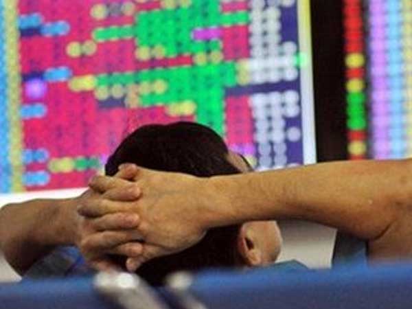 Phó Tổng giám đốc Sông Đà Hà Nội bị phạt 55 triệu đồng vì mua chui cổ phiếu