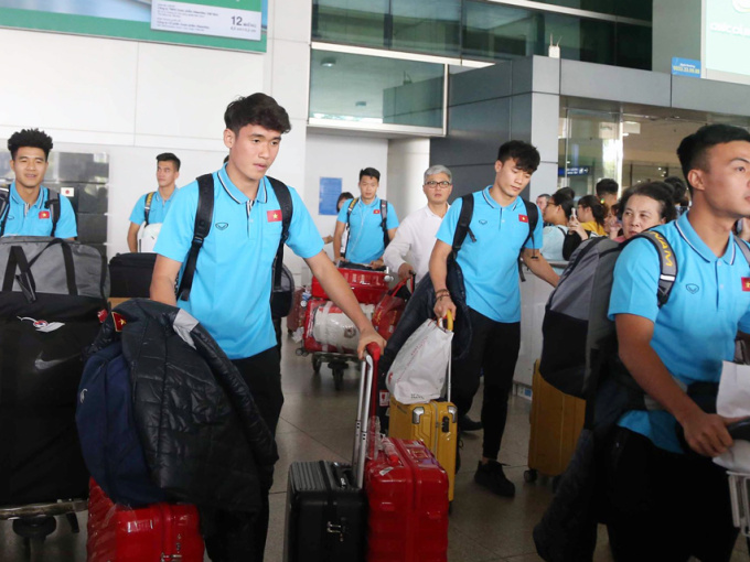 U23 Việt Nam đặt chân tới Thái Lan, chuẩn bị tham dự giải châu Á