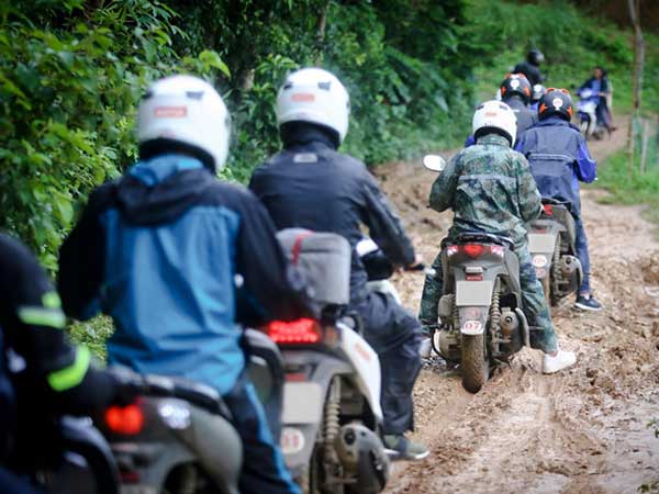 Đi phượt, có nên chọn xe ga?