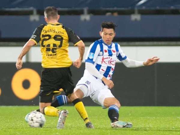 HLV Heerenveen chỉ ra điểm yếu của Văn Hậu khi thi đấu ở Hà Lan