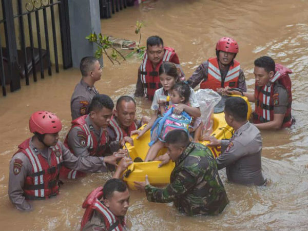 Số người chết vì lũ lụt ở Indonesia tăng lên 26