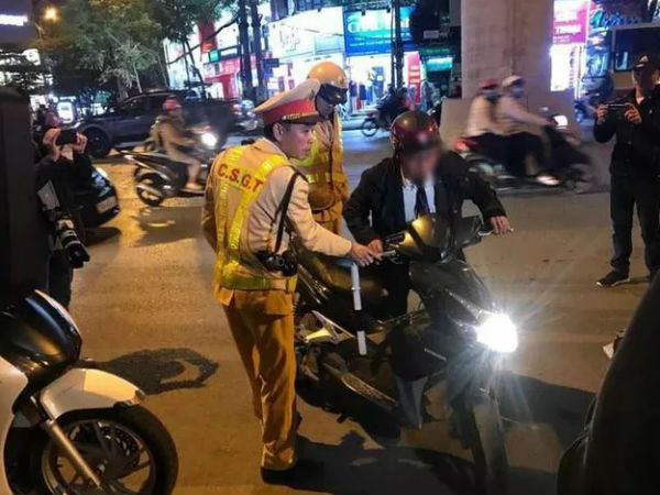 Bộ Giáo dục và Đào tạo lên tiếng về trường hợp 'vụ trưởng' bị thử nồng độ cồn