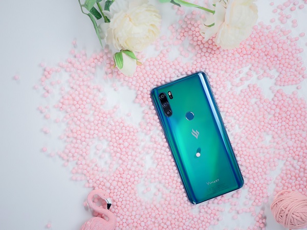Vsmart chính thức ra mắt Active 3: Camera thò thụt, màn hình Super AMOLED, giá từ 4.5 triệu