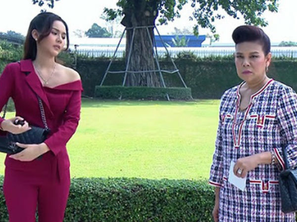 Khi mẹ chồng đưa tờ đơn ly hôn với đầy điều khoản hoang đường, tôi quay sang nhìn chồng không ngờ anh lại gật đầu bảo: 'Anh thấy mẹ nói đúng mà'