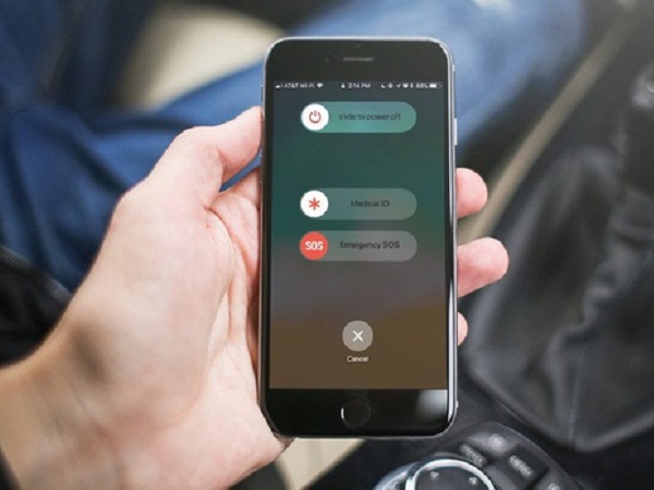 Thoát yêu râu xanh nhờ tính năng Emergency SOS trên iPhone