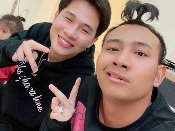Jack lần đầu lộ diện, tươi cười bên đàn anh Thái Vũ sau hơn 10 ngày sốc tâm lý nhập viện