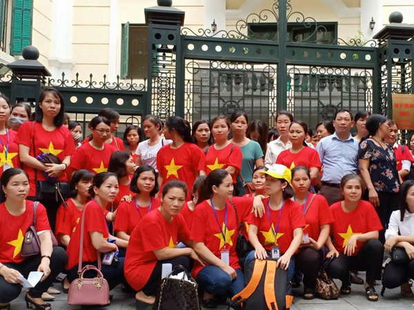 Giáo viên hợp đồng Hà Nội: Sở Nội vụ yêu cầu công khai, danh sách vẫn nằm trong vùng 'ẩn số'