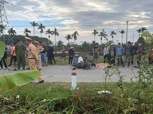 Hải Dương: Hai xe máy đấu đầu, 1 người tử vong