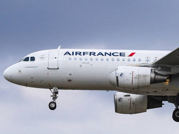Phát hiện thi thể một trẻ em trong càng máy bay của Air France