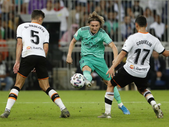 Thắng dễ Valencia, Real Madrid vào chung kết Siêu cúp Tây Ban Nha