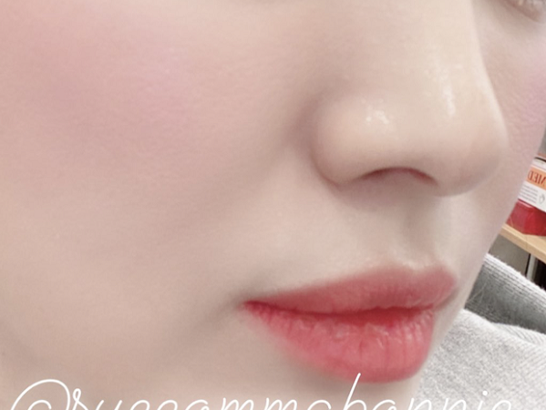 Song Hye Kyo khoe làn da đẹp không tì vết gây choáng, xứng danh 'quốc bảo nhan sắc' xứ Hàn