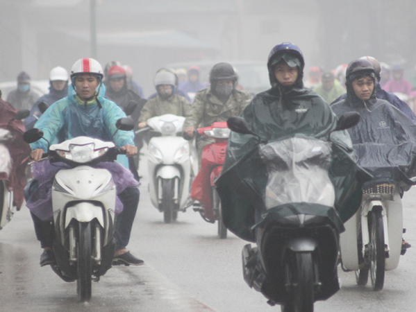Kết thúc nắng nóng như mùa hè, miền Bắc đón đợt không khí lạnh mới, mưa rét từ chiều mai