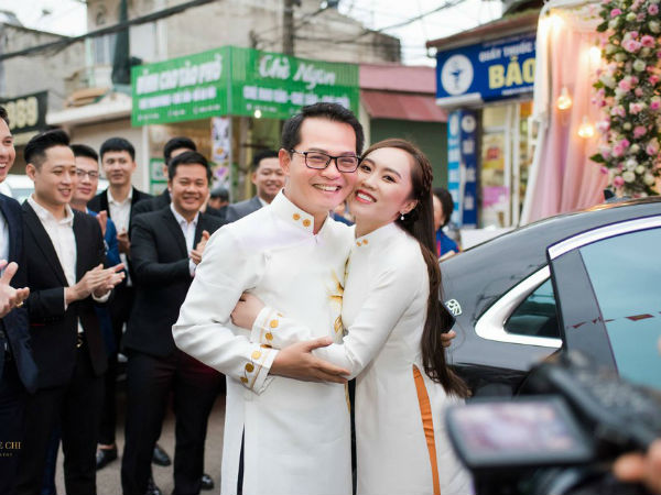 NSND Trung Hiếu sau gần 1 năm kết hôn: 'Tôi bớt nhậu nhẹt, tụ tập hơn nhờ vợ'