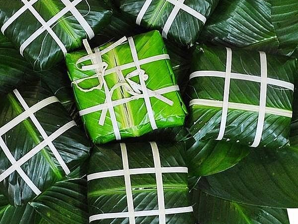 Hiểm họa từ món bánh chưng luộc bằng nước pin, làm sao để chọn bánh chưng ngon an toàn?