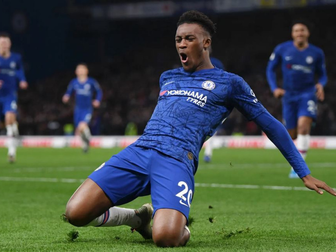 Chelsea thắng dễ Burnley trên sân nhà