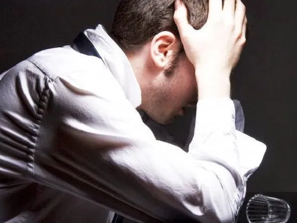 Từng nghiện rượu, đập phá nhà cửa nhưng tôi đã thay đổi nhờ vợ hiền