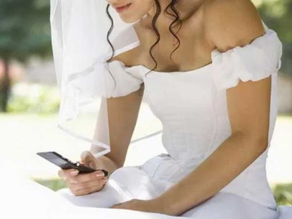 Người yêu cũ đi lấy chồng nhưng vẫn nói yêu tôi