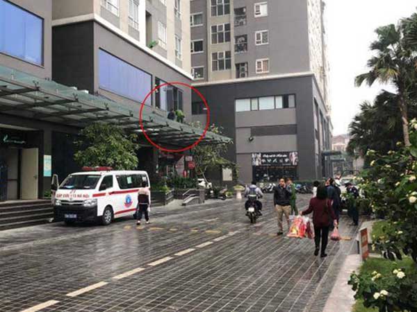 Hà Nội: Bé gái 4 tuổi rơi từ tầng 25 là do cửa sổ căn hộ không có lưới an toàn