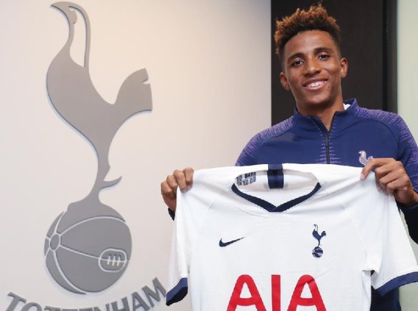 Tottenham có tân binh đầu tiên ở kì chuyển nhượng mùa Đông