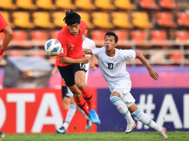 U23 Uzbekistan nối bước Hàn Quốc vào tứ kết U23 châu Á 2020